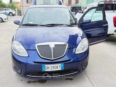 Lancia Ypsilon Oro Giallo Blu/Azzurro usata Mondovì Lancia Ypsilon Oro Giallo Blu/Azzurro usata Mondovì