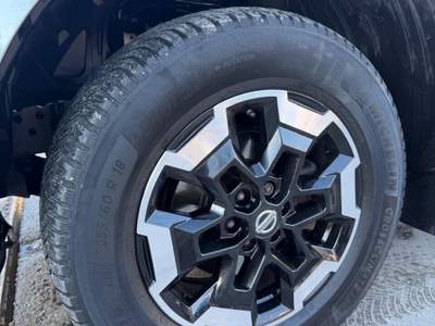 Nissan Navara 4WD King Cab Acenta Grigio usata Mondovì