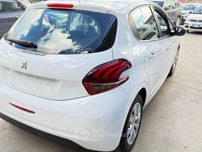 Peugeot 208 S&S 5 porte Active Bianco usata Mondovì