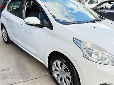 Peugeot 208 S&S 5 porte Active Bianco usata Mondovì