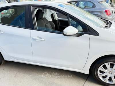 Peugeot 208 S&S 5 porte Active Bianco usata Mondovì