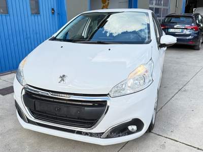 Peugeot 208 S&S 5 porte Active Bianco usata Mondovì