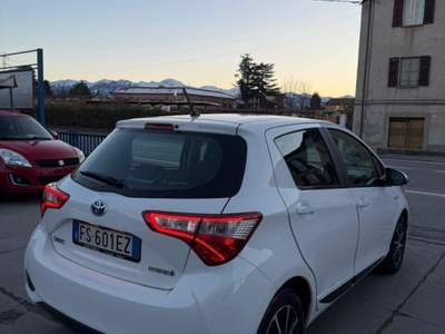 Toyota Yaris 5 porte Cool Bianco usata Mondovì