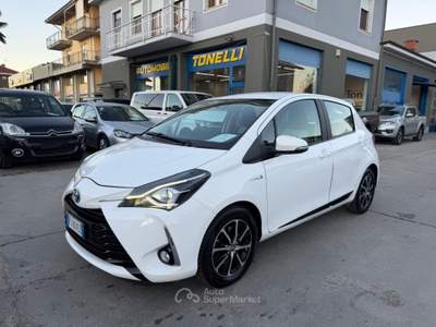 Toyota Yaris 5 porte Cool Bianco usata Mondovì