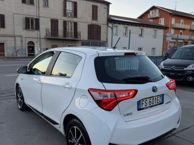 Toyota Yaris 5 porte Cool Bianco usata Mondovì