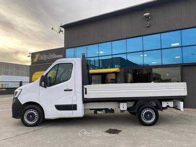 Renault Master T35 2.3 dCi 135 PL Cabinato Ice Cassone Fisso Bianco usata Cremosano