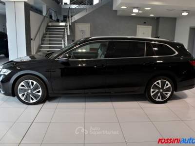 Skoda Superb 2.0 TDI 150 CV DSG STYLE + R18 + ALCANTARA LOUNGE Nero usata Quinzano D'oglio