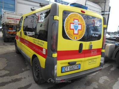 Opel Vivaro 25 2.5 CDTI/135CV PC-TN Furgone Giallo usata PARMA