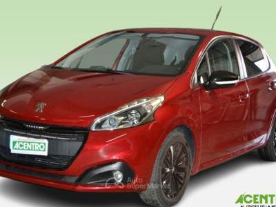 Peugeot 208  - 1.2 bz allure 5p Rosso usata CAGLIARI