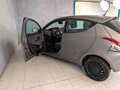 Lancia Ypsilon Ypsilon - 1.0 Hybrid 70cv - Silver Grigio usata Robecco sul Naviglio