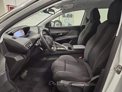 Peugeot 5008 1.5 bluehdi Business s&amp;s 130cv 7p.ti eat8 my21 Bianco usata Brescia