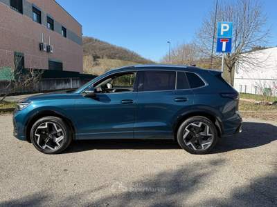 Volkswagen Tiguan 2.0 tdi R-Line 150cv dsg Verde usata Pianoro