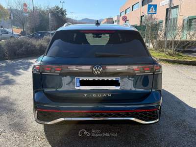 Volkswagen Tiguan 2.0 tdi R-Line 150cv dsg Verde usata Pianoro