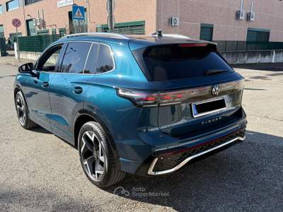 Volkswagen Tiguan 2.0 tdi R-Line 150cv dsg Verde usata Pianoro