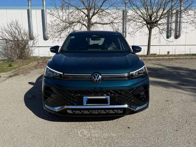 Volkswagen Tiguan 2.0 tdi R-Line 150cv dsg Verde usata Pianoro
