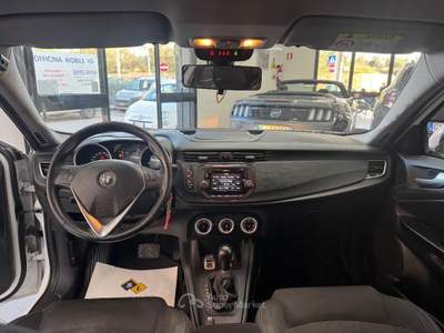 Alfa Romeo Giulietta 1.6 JTDm TCT 120 CV Super Bianco usata Andria