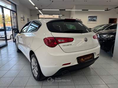 Alfa Romeo Giulietta 1.6 JTDm TCT 120 CV Super Bianco usata Andria