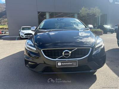 Volvo V40 V40 D2 R-design Nero usata RIETI