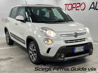 Fiat 500L 500L 1.6 MJT 105 CV Trekking|TETTO APRIBILE|GANCIO TRAINO Bianco usata Civita Castellana