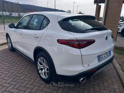 Alfa Romeo Stelvio Stelvio 2.2 t 160 Cv AT8 RWD Business PREZZO REALE Bianco usata Corciano