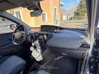 Lancia Ypsilon 1.0 firefly hybrid UnYca 5 POSTI Blu/Azzurro usata Erba
