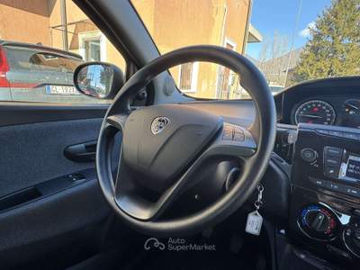 Lancia Ypsilon 1.0 firefly hybrid UnYca 5 POSTI Blu/Azzurro usata Erba