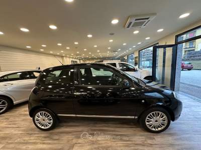 Lancia Ypsilon Diva Nero usata Pieve a Nievole