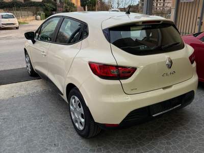 Renault Clio RENAULT CLIO 1.2 GPL Beige usata Sant'Antimo