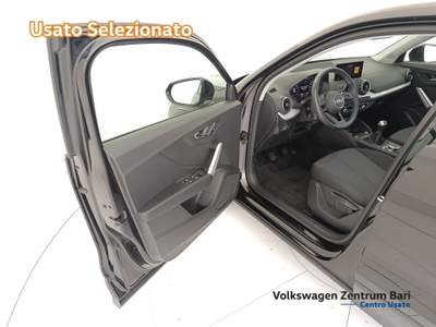 Audi Q2 30 1.0 tfsi business 110cv Nero usata Bari