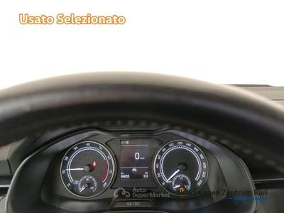 Skoda Kamiq 1.0 tsi ambition 95cv Argento usata Bari