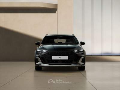 Audi A3 Audi A3 (4A Serie) allstreet TDI 150CV S tronic Identity Contrast #9512 Grigio usata Taranto
