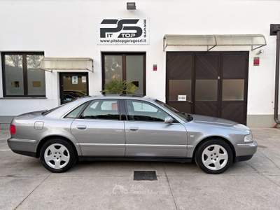 Audi A8 A8 D2 2.5 V6 TDI 180cv Quattro Tiptronic - Unipro Grigio usata Seregno