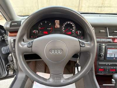 Audi A8 A8 D2 2.5 V6 TDI 180cv Quattro Tiptronic - Unipro Grigio usata Seregno