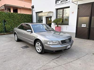 Audi A8 A8 D2 2.5 V6 TDI 180cv Quattro Tiptronic - Unipro Grigio usata Seregno