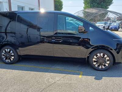 Hyundai Staria 2.2 AT 4WD 7 posti Luxury ( NO VINCOLO FINANZIARIO ) Nero usata Veggiano