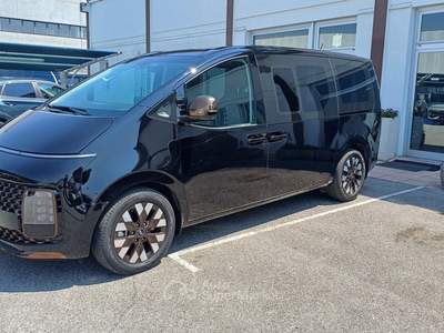 Hyundai Staria 2.2 AT 4WD 7 posti Luxury ( NO VINCOLO FINANZIARIO ) Nero usata Veggiano