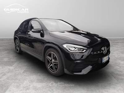 Mercedes-Benz GLA 200 D Premium 8G-DCT Nero usata Lucca