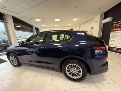 Alfa Romeo Stelvio Stelvio 2020 2.2 t Business rwd 160cv auto Blu/Azzurro usata Foligno