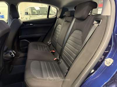Alfa Romeo Stelvio Stelvio 2020 2.2 t Business rwd 160cv auto Blu/Azzurro usata Foligno