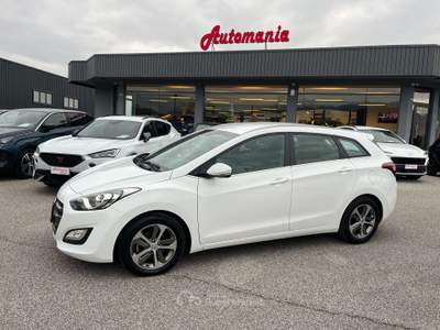 Hyundai i30 i30 SW  COMFORT 1.6 crdi 110cv Bianco usata Buja