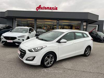 Hyundai i30 i30 SW  COMFORT 1.6 crdi 110cv Bianco usata Buja