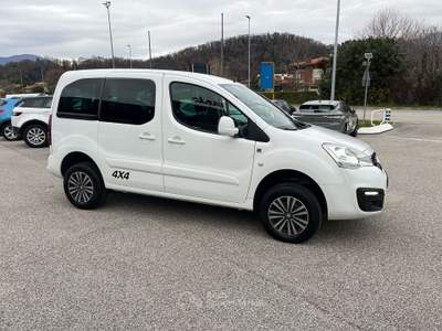 Peugeot Partner Partner  Tepee 1.6 bluehdi 4x4 100cv Bianco usata Buja