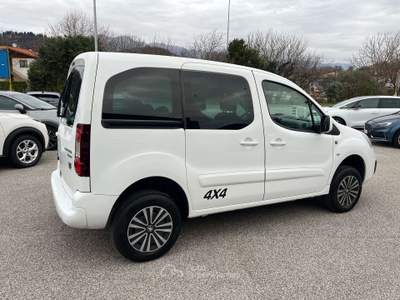 Peugeot Partner Partner  Tepee 1.6 bluehdi 4x4 100cv Bianco usata Buja