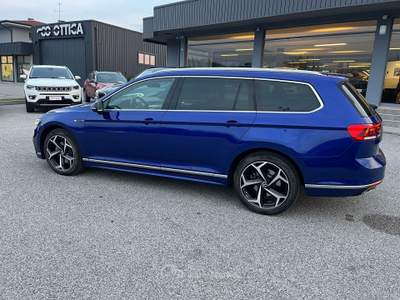 Volkswagen Passat Passat Variant 2000 TDI EXECUTIVE 200cv dsg Blu/Azzurro usata Buja