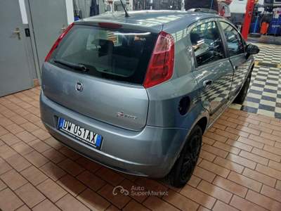 Fiat Grande Punto 1.4 5 porte Dynamic Natural Power Grigio usata Melegnano