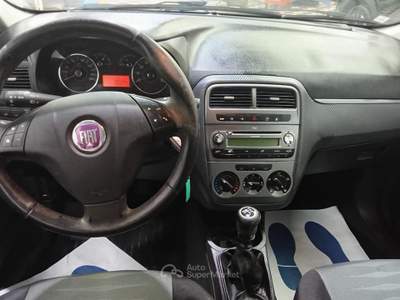 Fiat Grande Punto 1.4 5 porte Dynamic Natural Power Grigio usata Melegnano