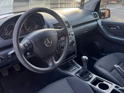 Mercedes-Benz Classe A Carrozzeria perfetta, tenuta in box Nero usata San Giuliano Milanese