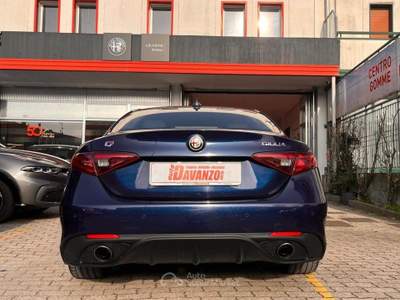 Alfa Romeo Giulia 2.2 Turbodiesel 210 CV AT8 AWD Q4 Veloce Blu/Azzurro usata Caorle
