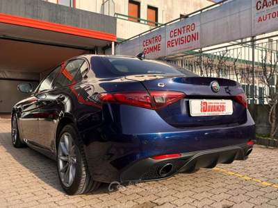Alfa Romeo Giulia 2.2 Turbodiesel 210 CV AT8 AWD Q4 Veloce Blu/Azzurro usata Caorle