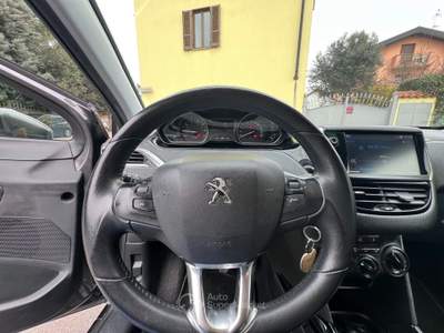 Peugeot 2008 Peugeot 2008 1.2 PureTech 82 Active #9549 Grigio usata Saronno